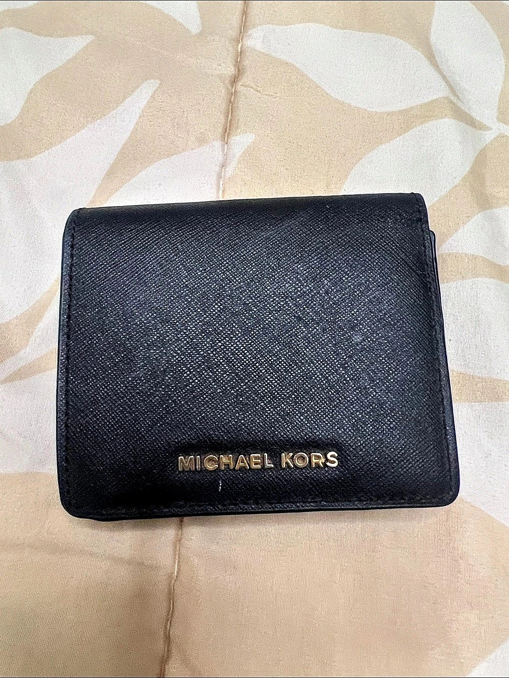 Michael Kors Black Wallet. In very Good condition.